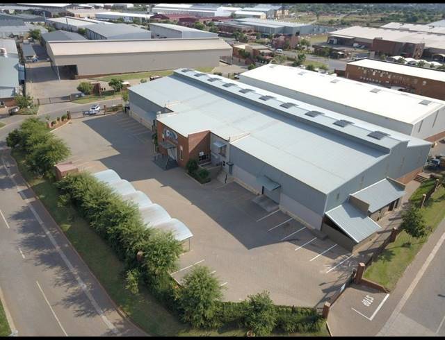2,310M² WAREHOUSE FOR SALE IN SUNDERLAND RIDGE